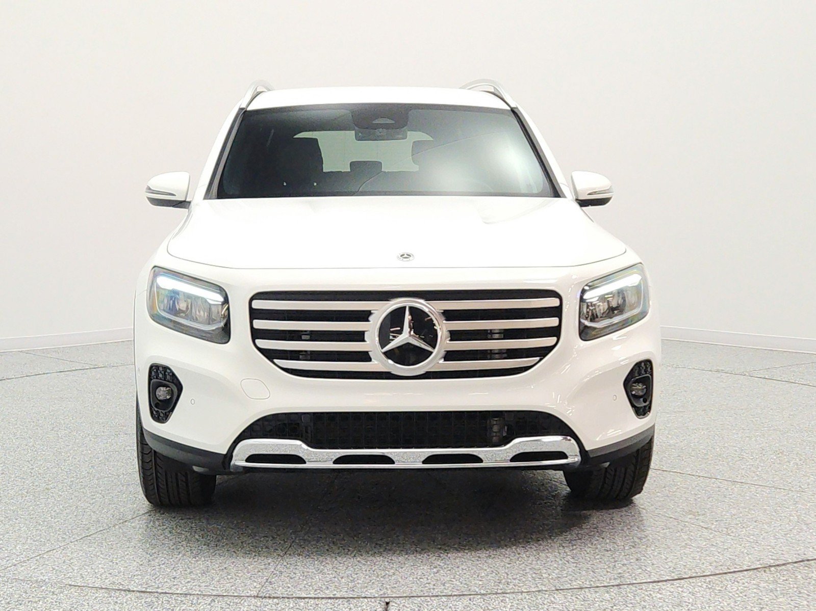 Used 2025 Mercedes-Benz GLB 250 image 2