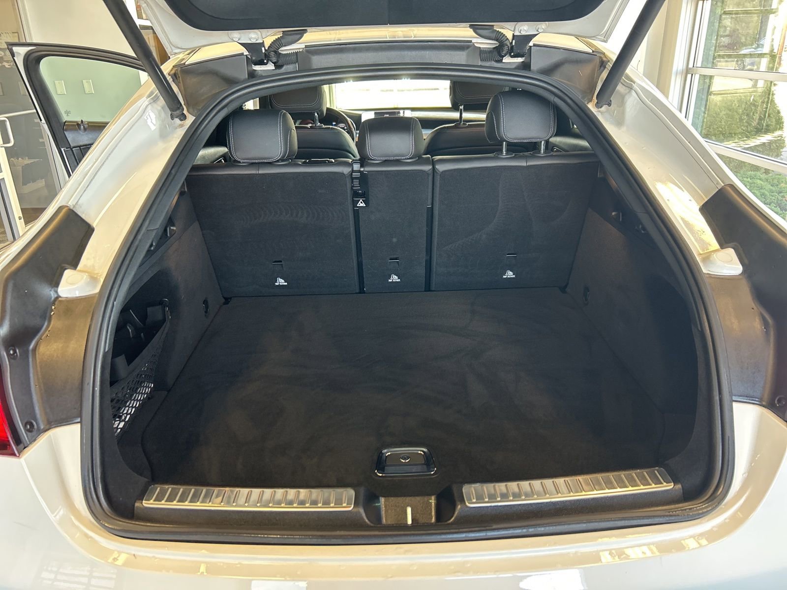 Used 2021 Mercedes-Benz GLC 300 4MATIC Coupe image 11