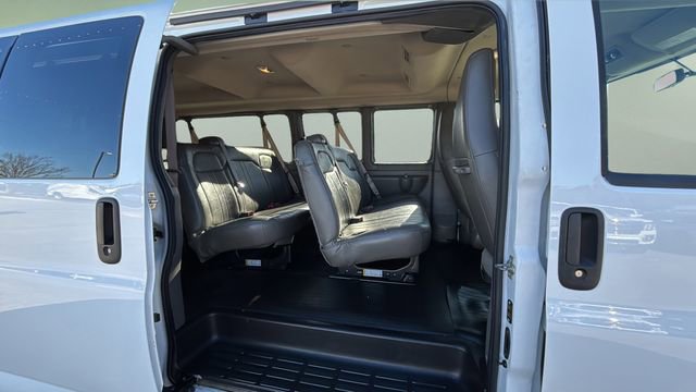 Used 2023 Chevrolet Express 3500 LS image 35