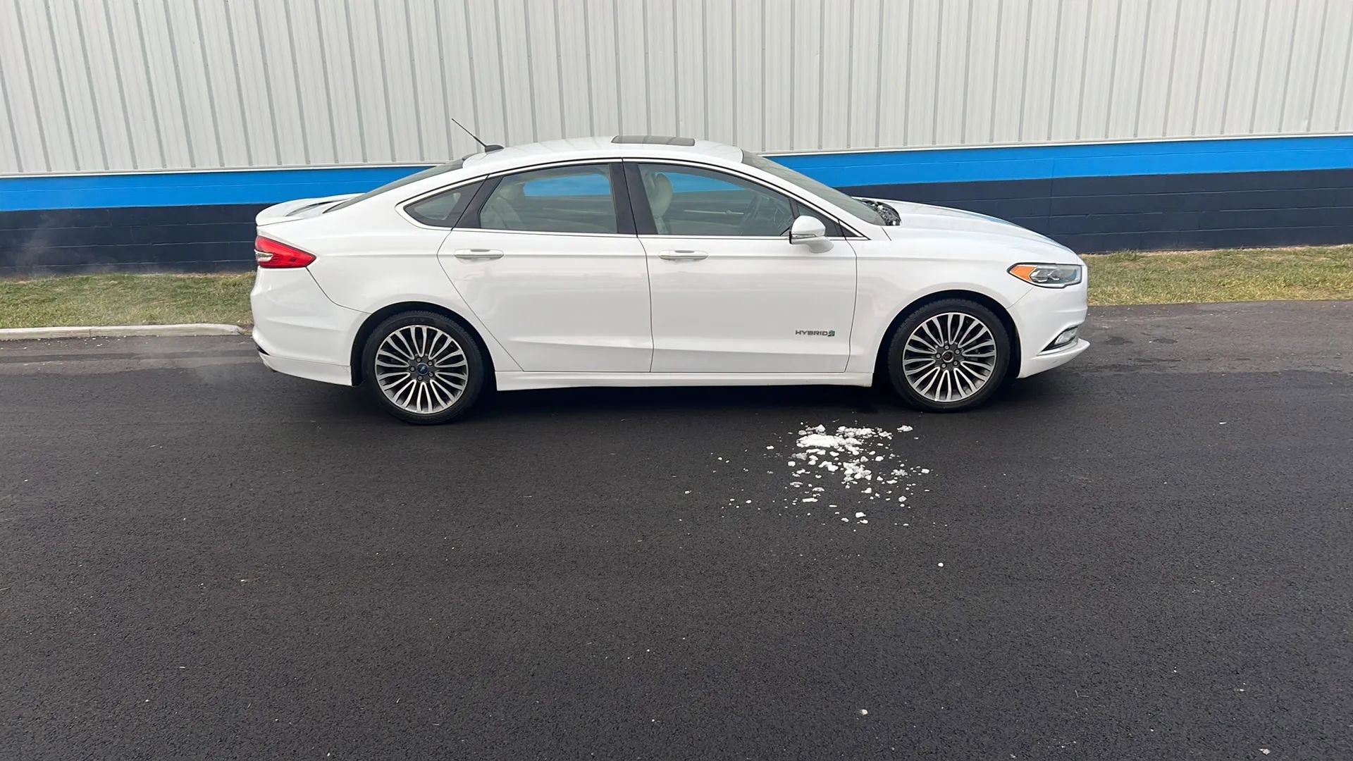 Used 2017 Ford Fusion Titanium image 4