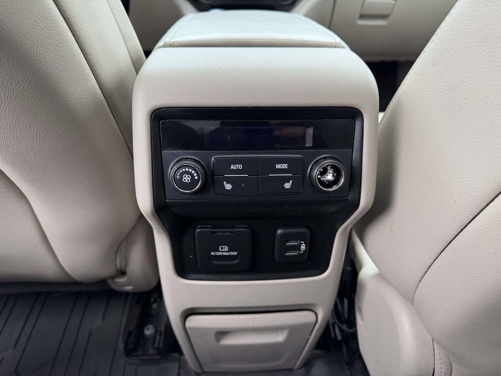 Used 2019 GMC Acadia Denali w/ Technology Package AWD/4WD image 19