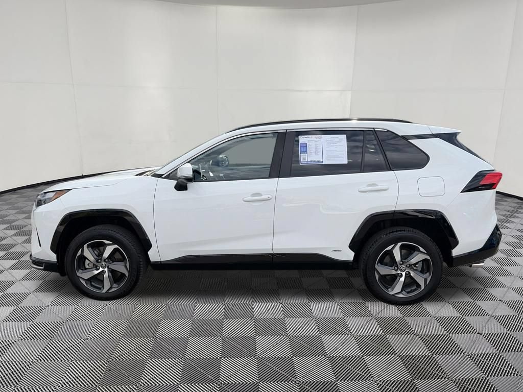 Used 2025 Toyota RAV4 SE AWD/4WD image 5