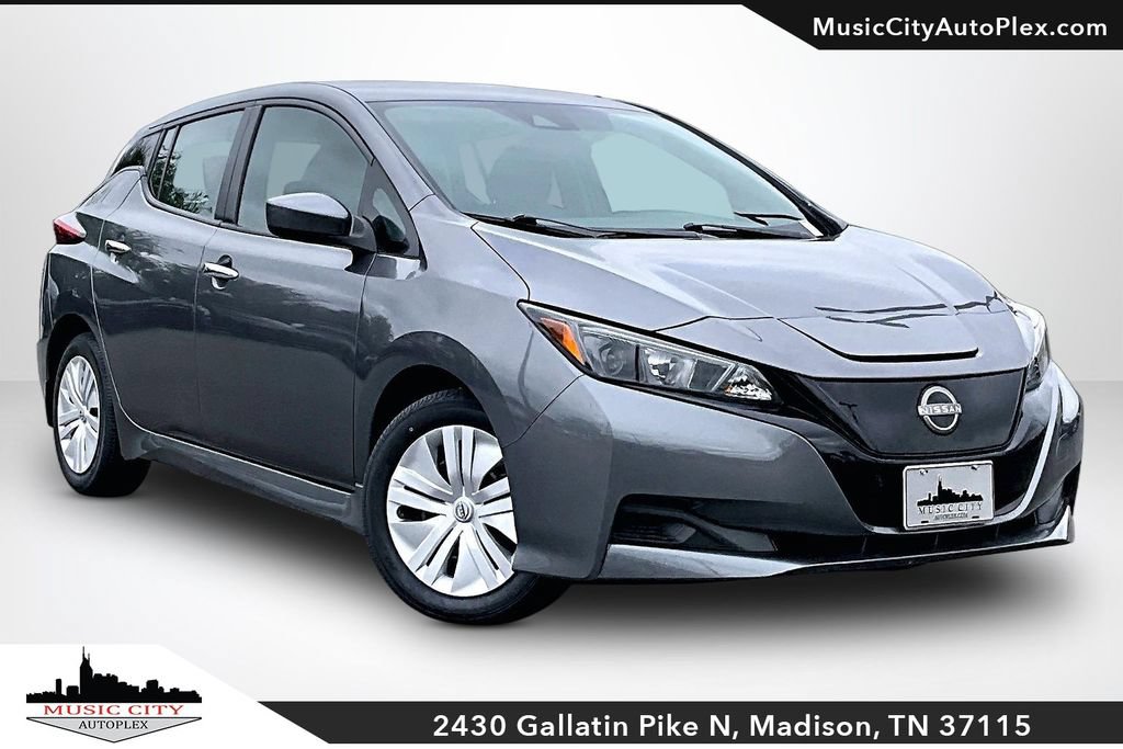 Used 2025 Nissan Leaf S FWD image 1