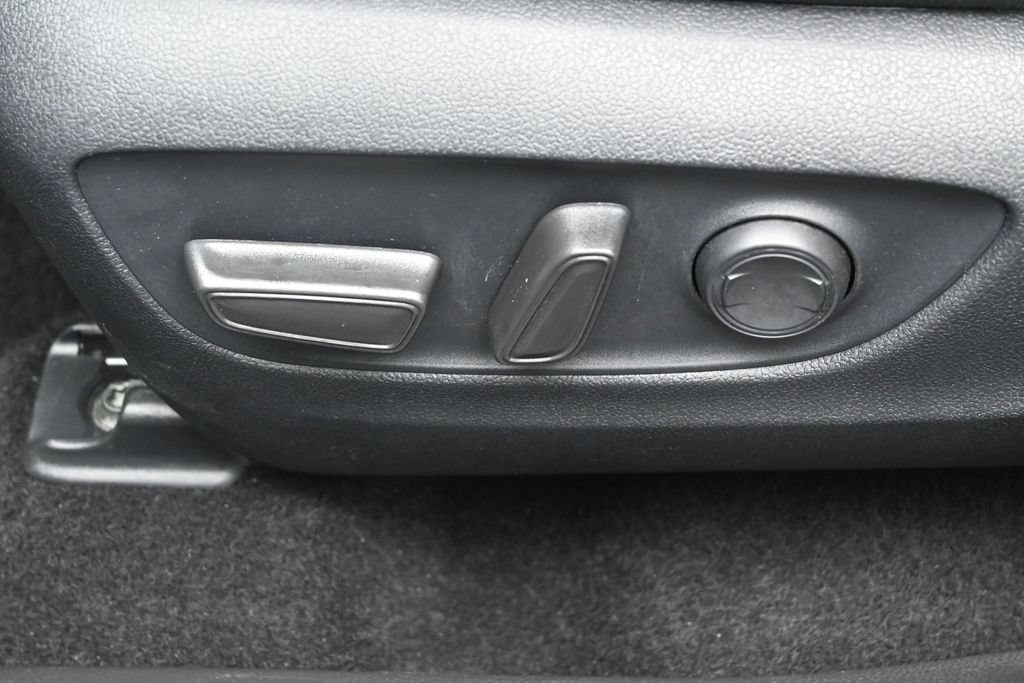 Certified 2025 Toyota RAV4 XLE AWD/4WD image 10