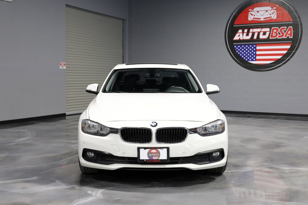 Used 2017 BMW 320i xDrive Sedan AWD/4WD image 2