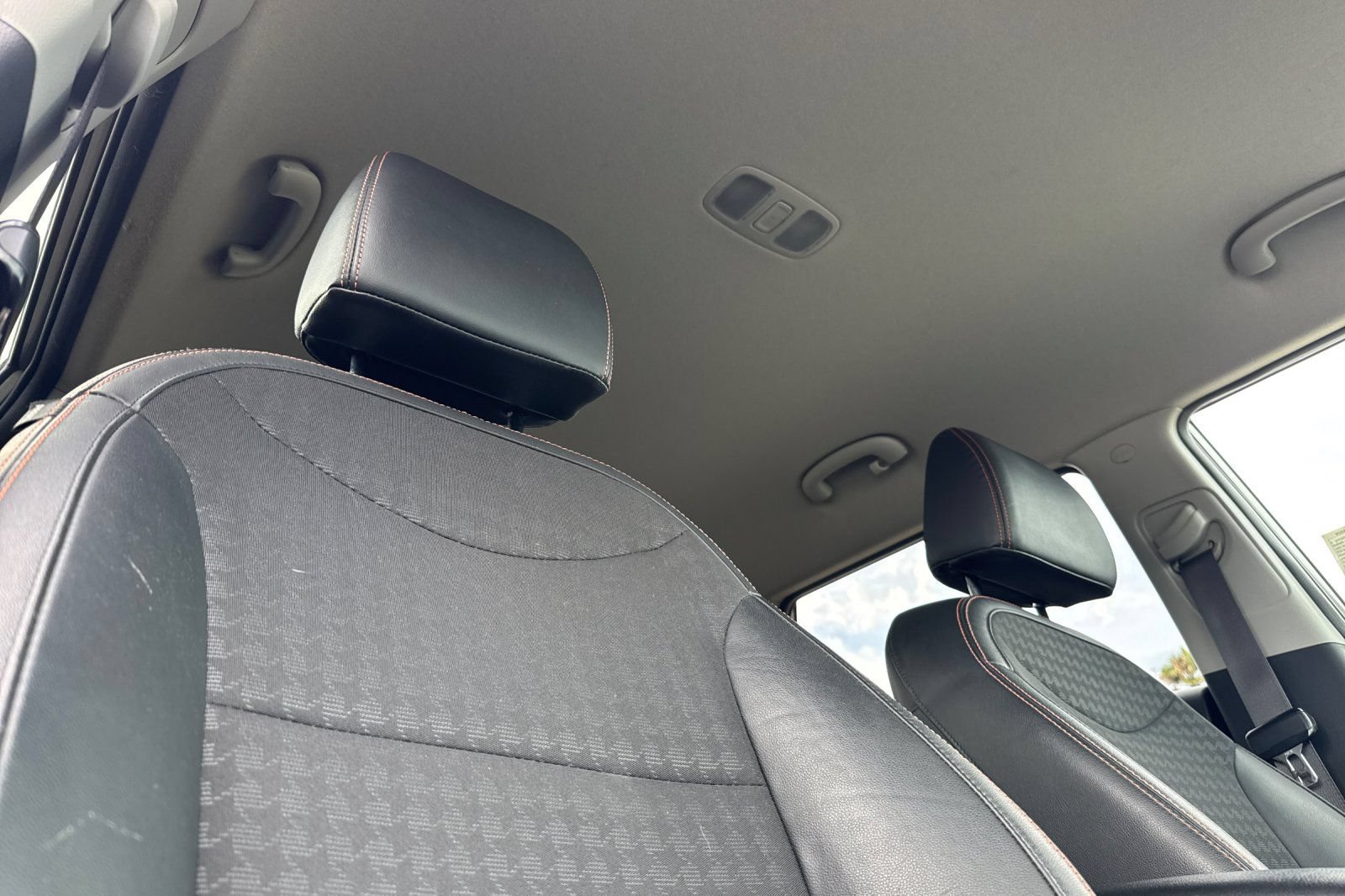 Used 2019 Kia Soul ! FWD image 16
