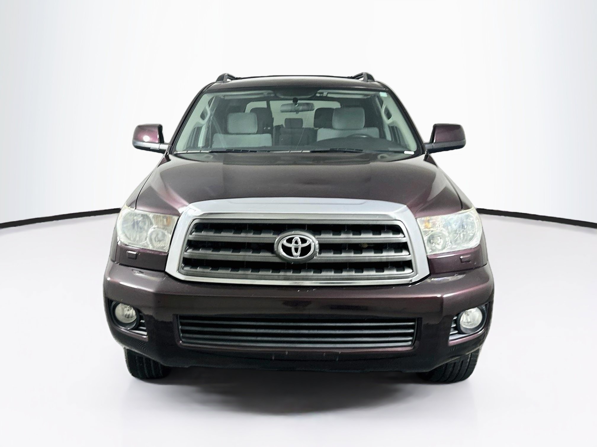 Used 2016 Toyota Sequoia SR5 RWD image 2