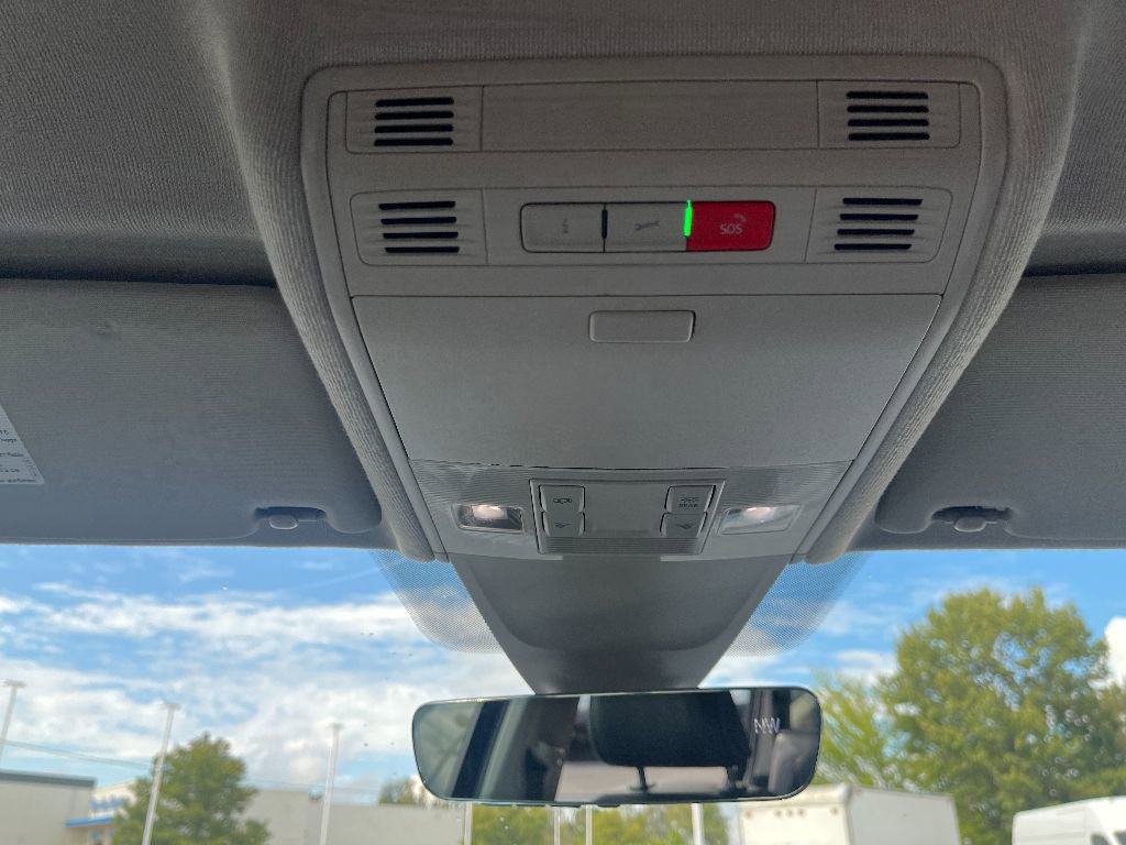 Used 2022 Volkswagen Tiguan SE image 25