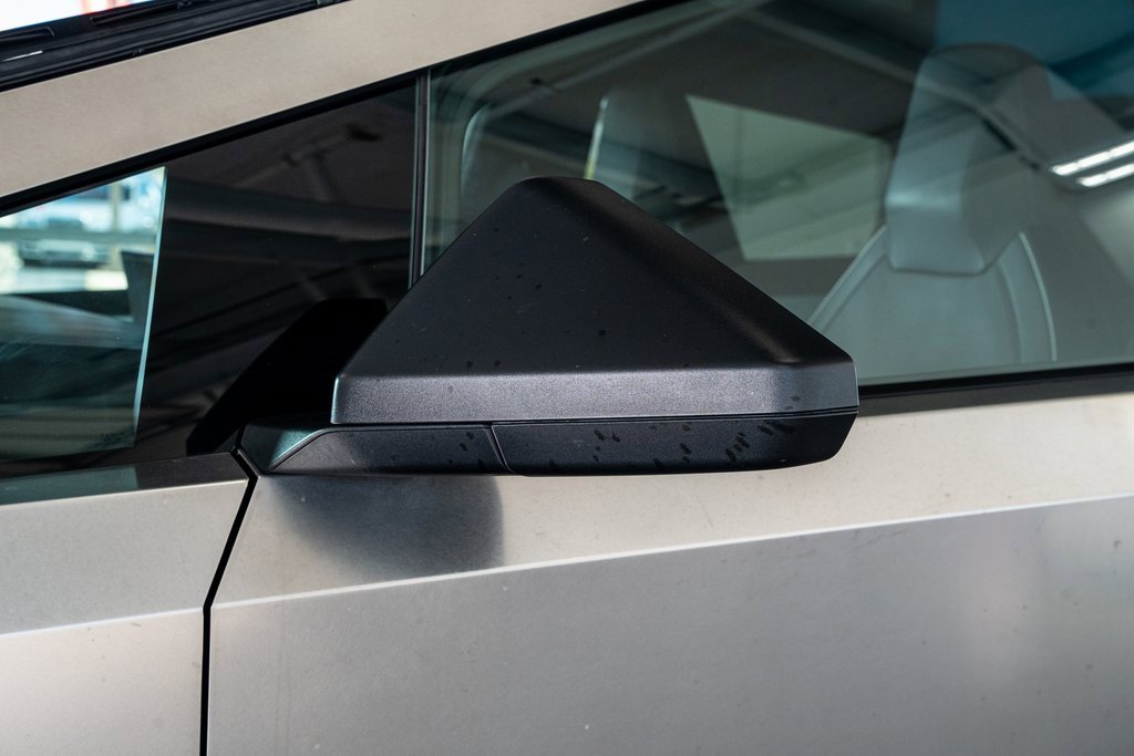 Used 2024 Tesla Cybertruck AWD Crew Cab image 20