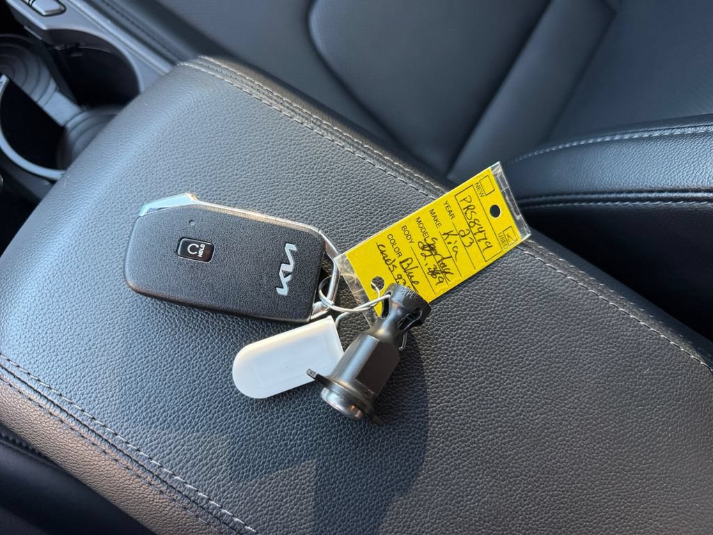 Used 2023 Kia Sportage EX AWD/4WD image 33