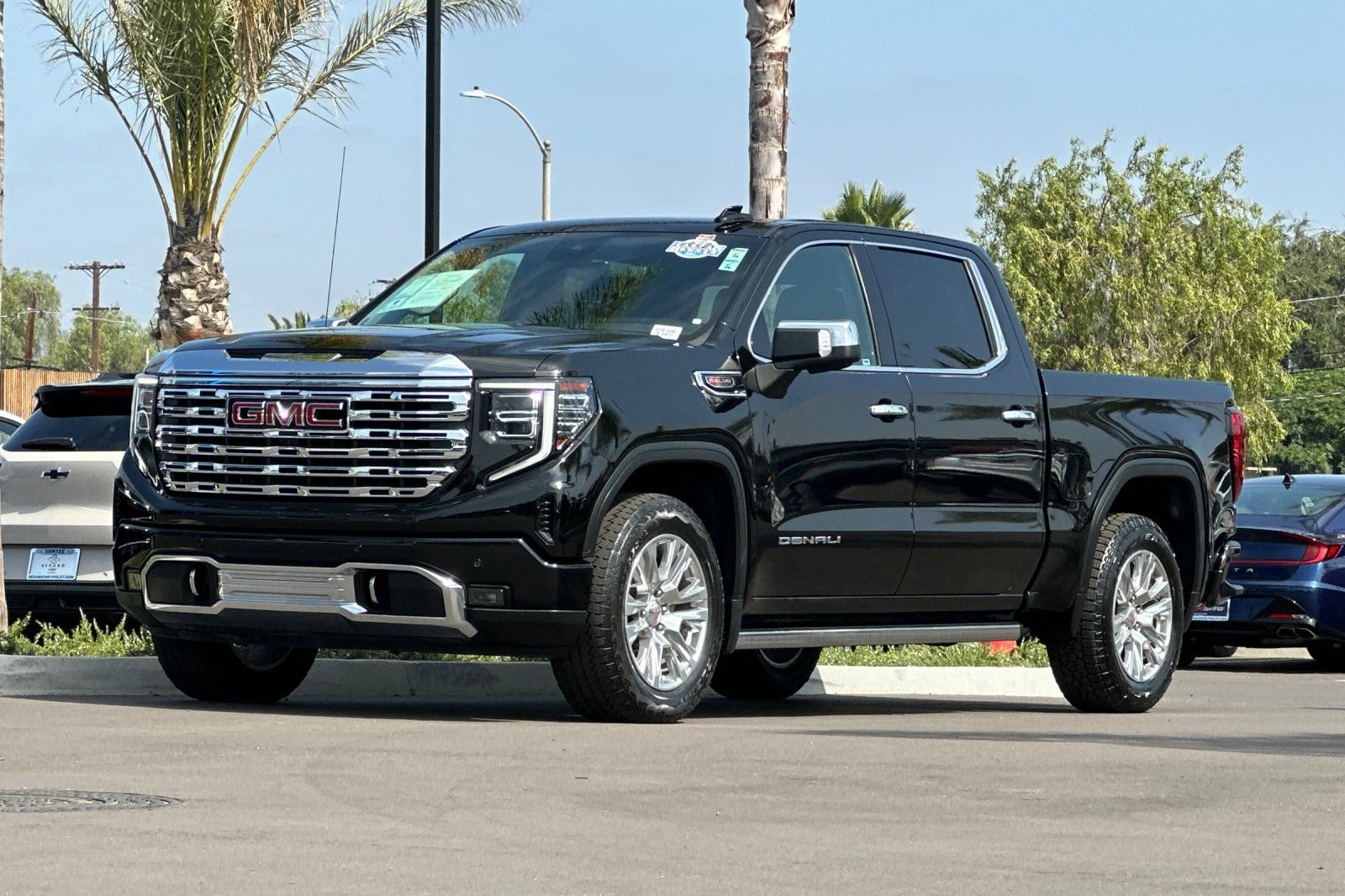 Used 2022 GMC Sierra 1500 Denali w/ Technology Package AWD/4WD image 8