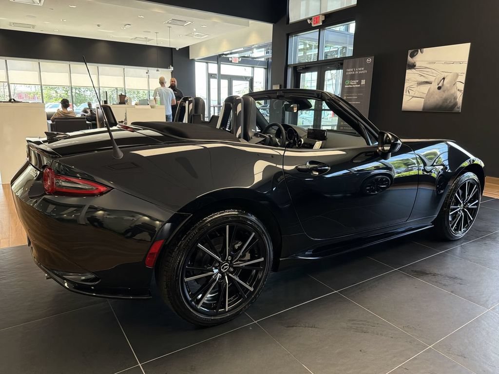 New 2026 MAZDA MX-5 Miata Grand Touring w/ Appearance Package RWD image 9