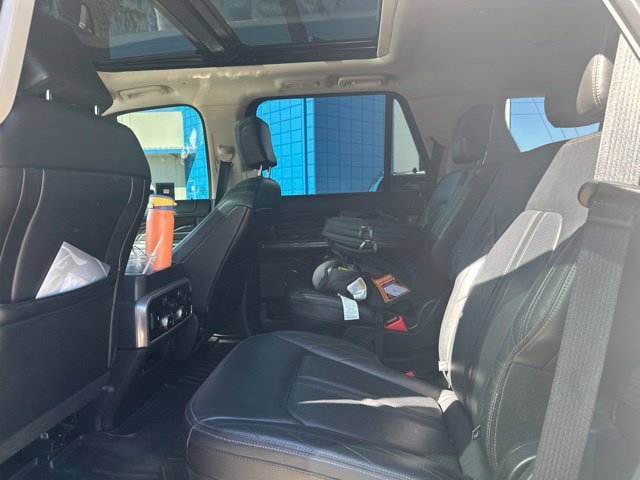 Used 2018 Ford Expedition Platinum RWD image 6