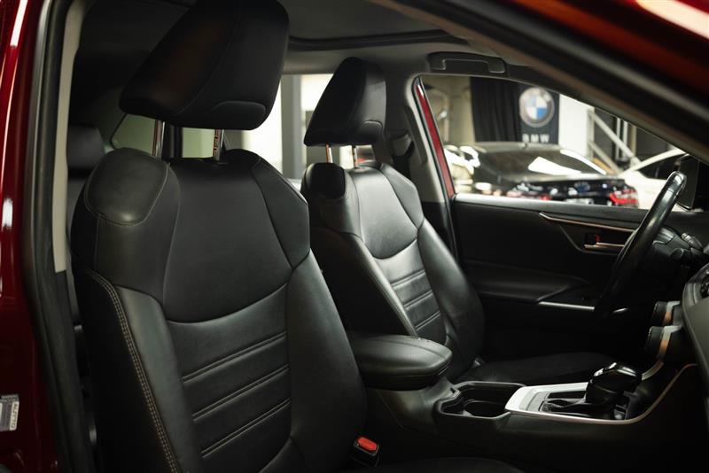 Used 2021 Toyota RAV4 XLE Premium w/ Carpet Mat Package (TMS) FWD image 16