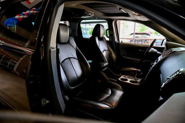 Used 2012 GMC Acadia SLT AWD/4WD image 24