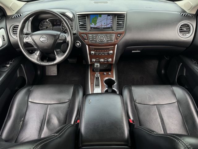 Used 2017 Nissan Pathfinder Platinum FWD image 10