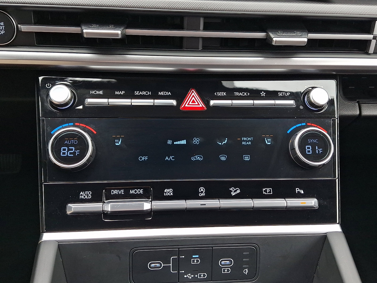 Certified 2025 Hyundai Santa Fe SEL image 16