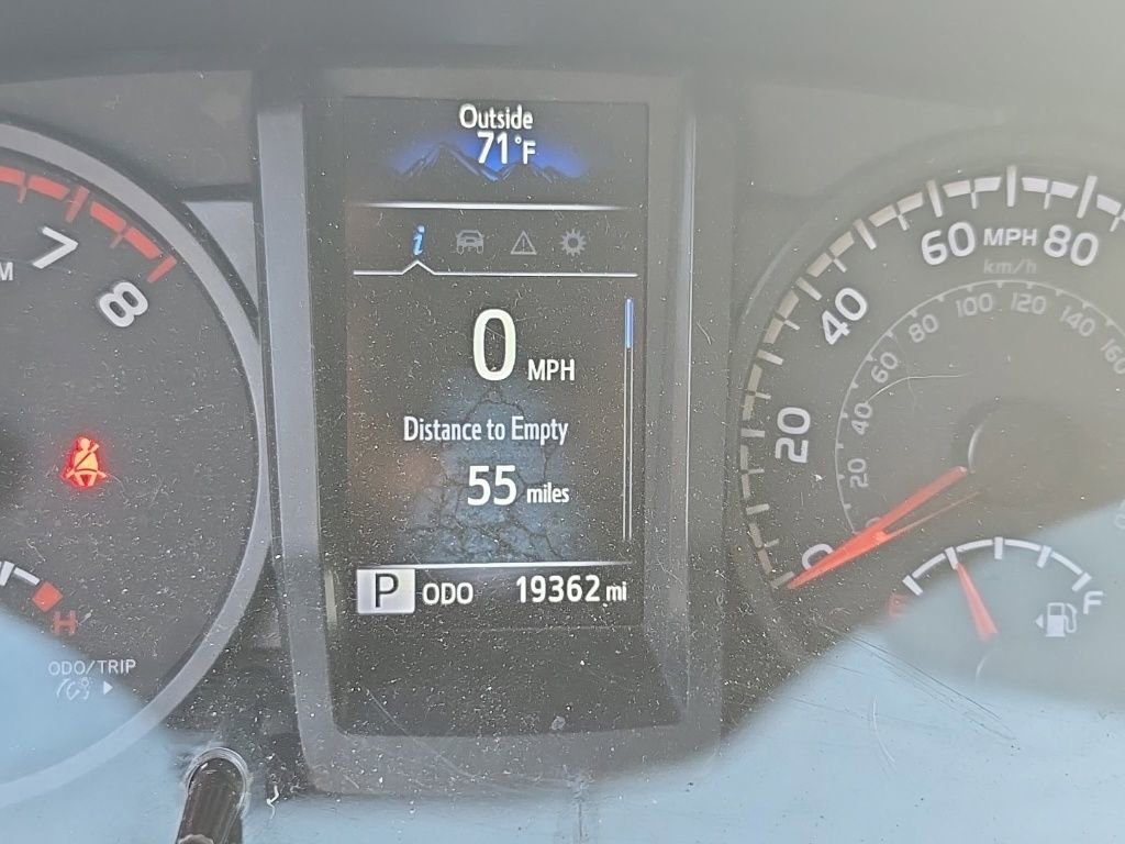 Used 2022 Toyota Tacoma SR image 14