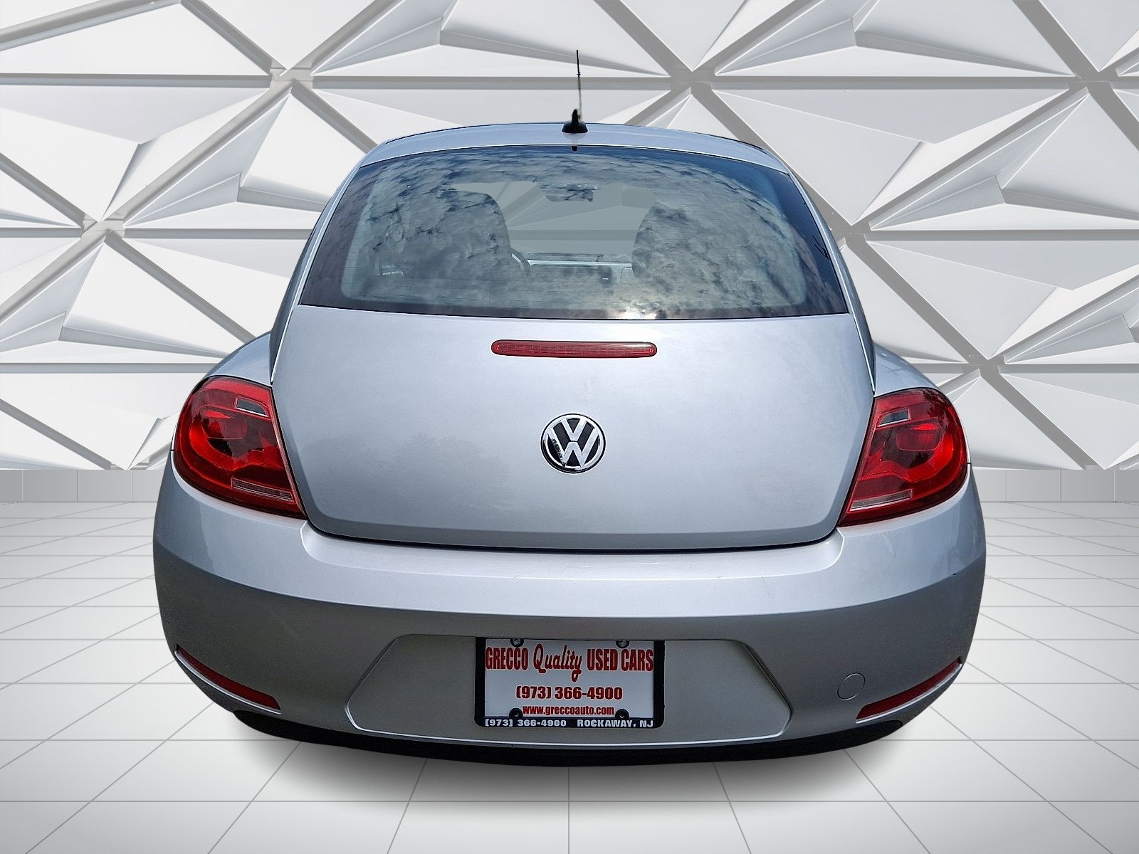 Used 2014 Volkswagen Beetle 2.5 FWD image 9