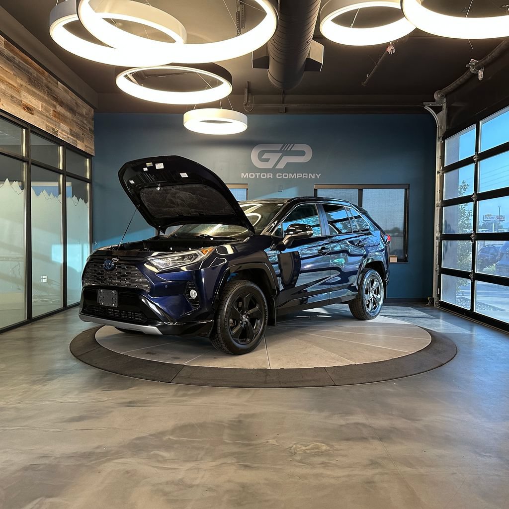 Used 2020 Toyota RAV4 XSE AWD/4WD image 24