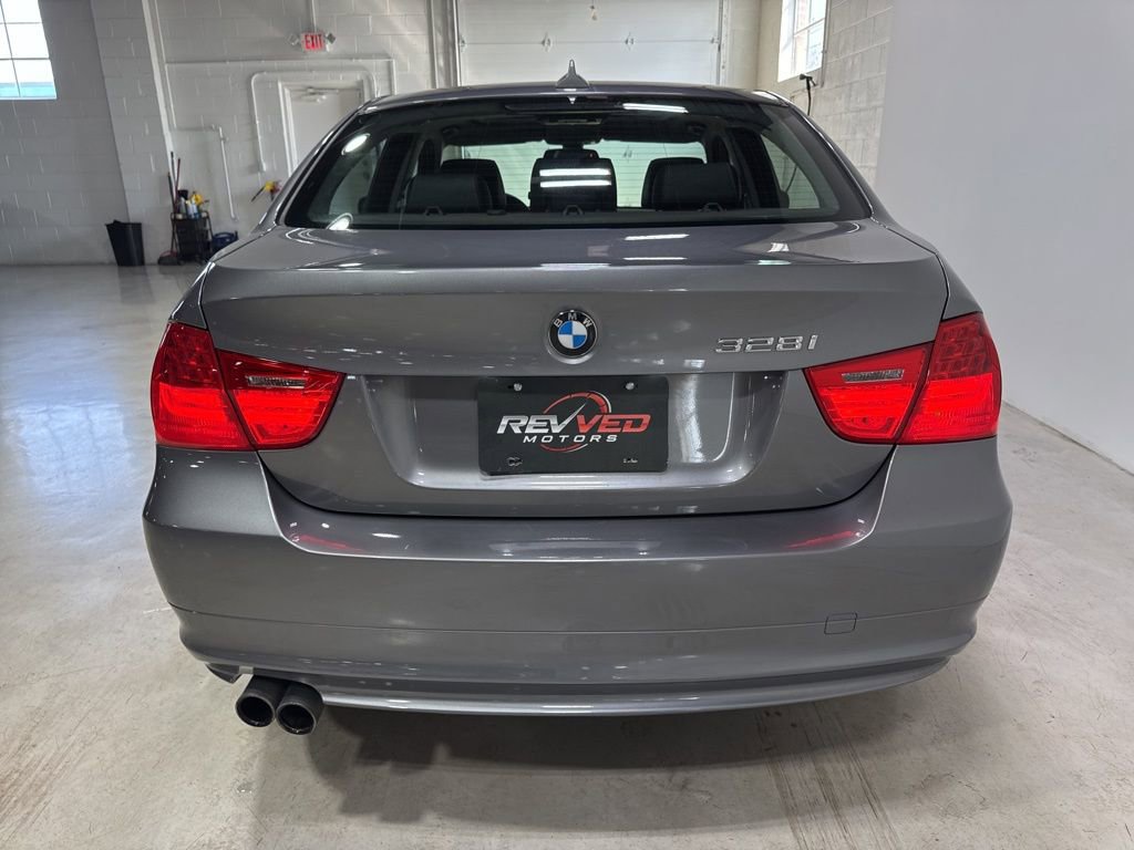 Used 2009 BMW 328i xDrive Sedan image 6