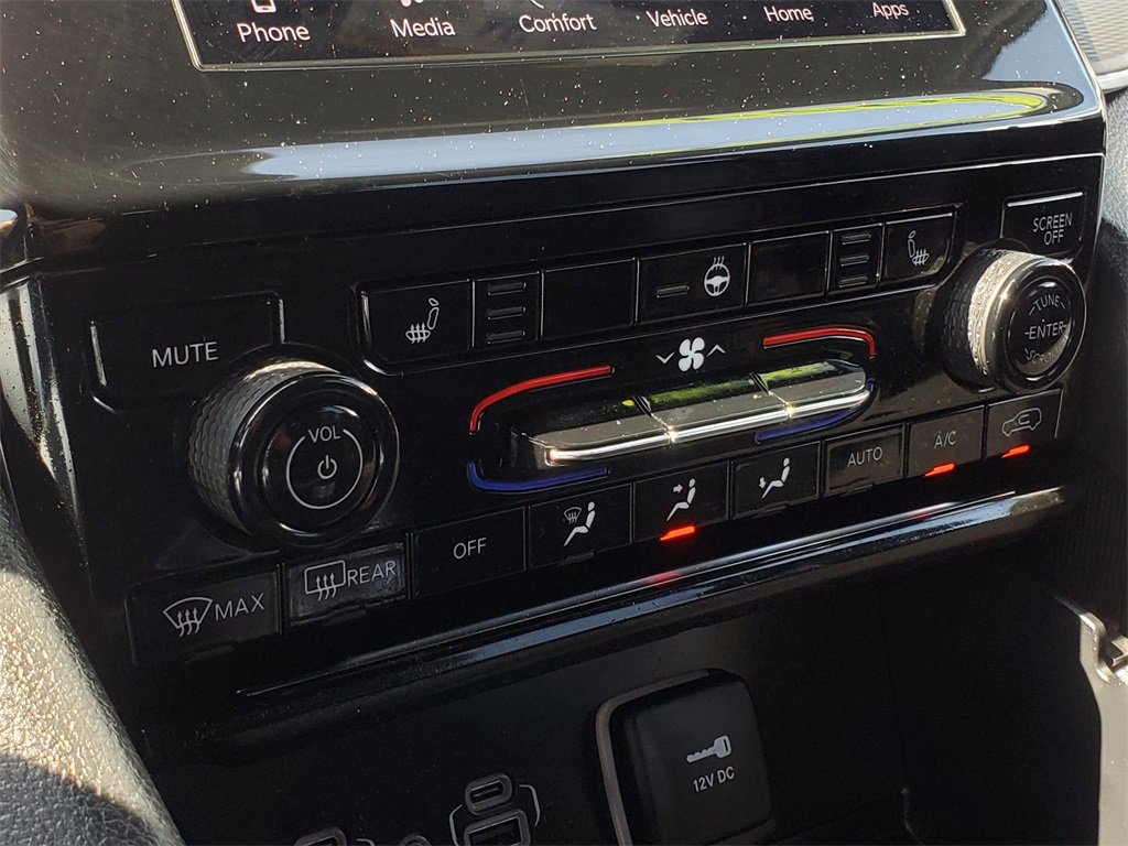 Used 2024 Jeep Grand Cherokee L Laredo image 24