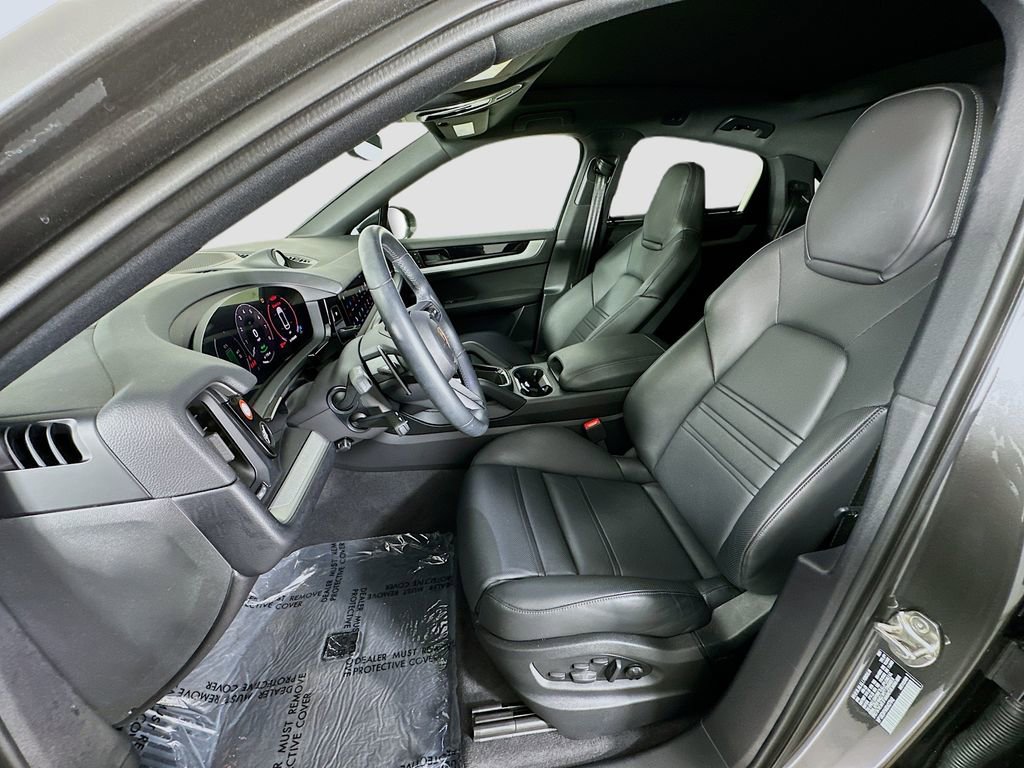 New 2025 Porsche Cayenne E-Hybrid Coupe image 5