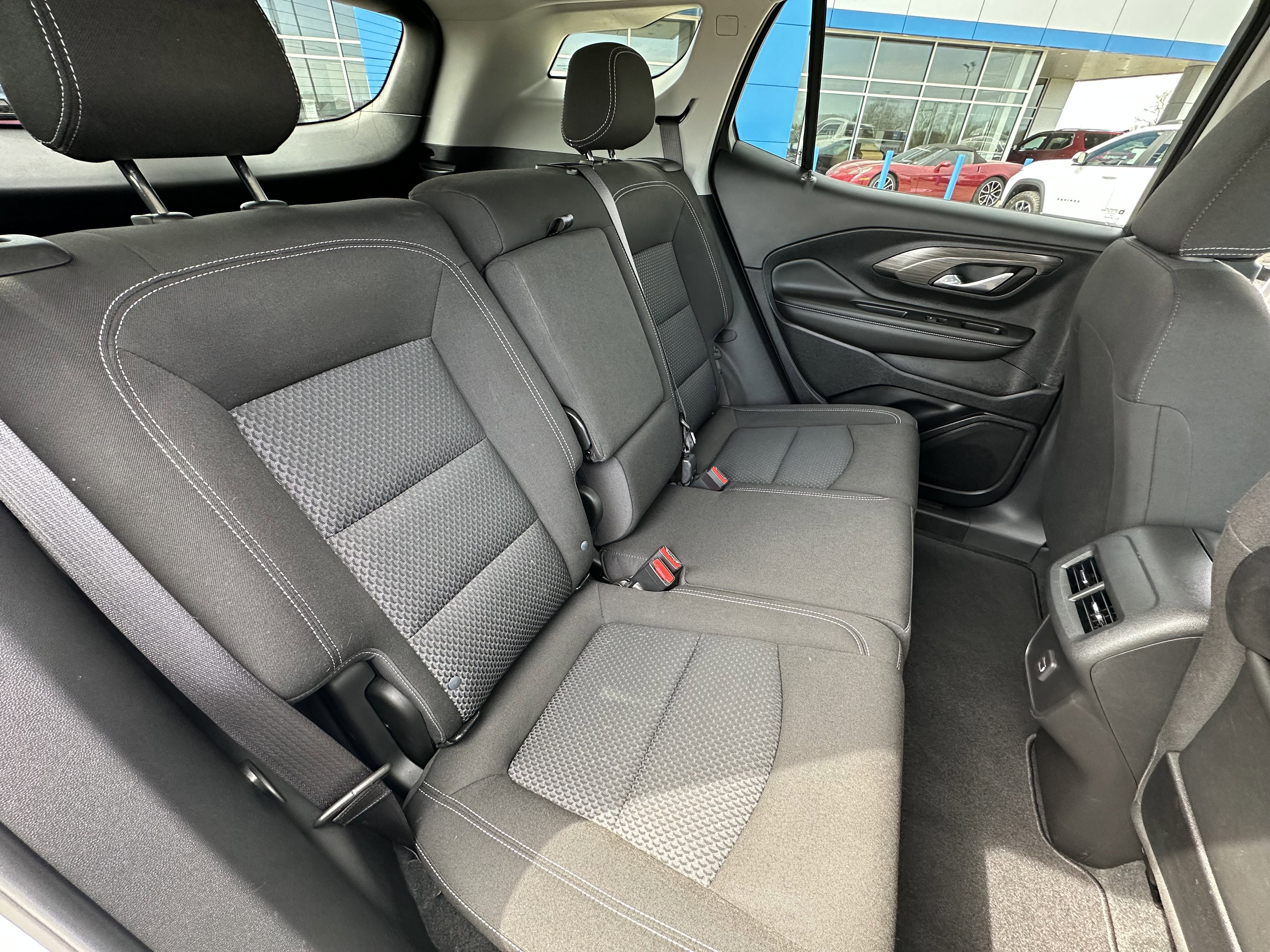 Used 2023 GMC Terrain SLE w/ Driver Convenience Package image 29