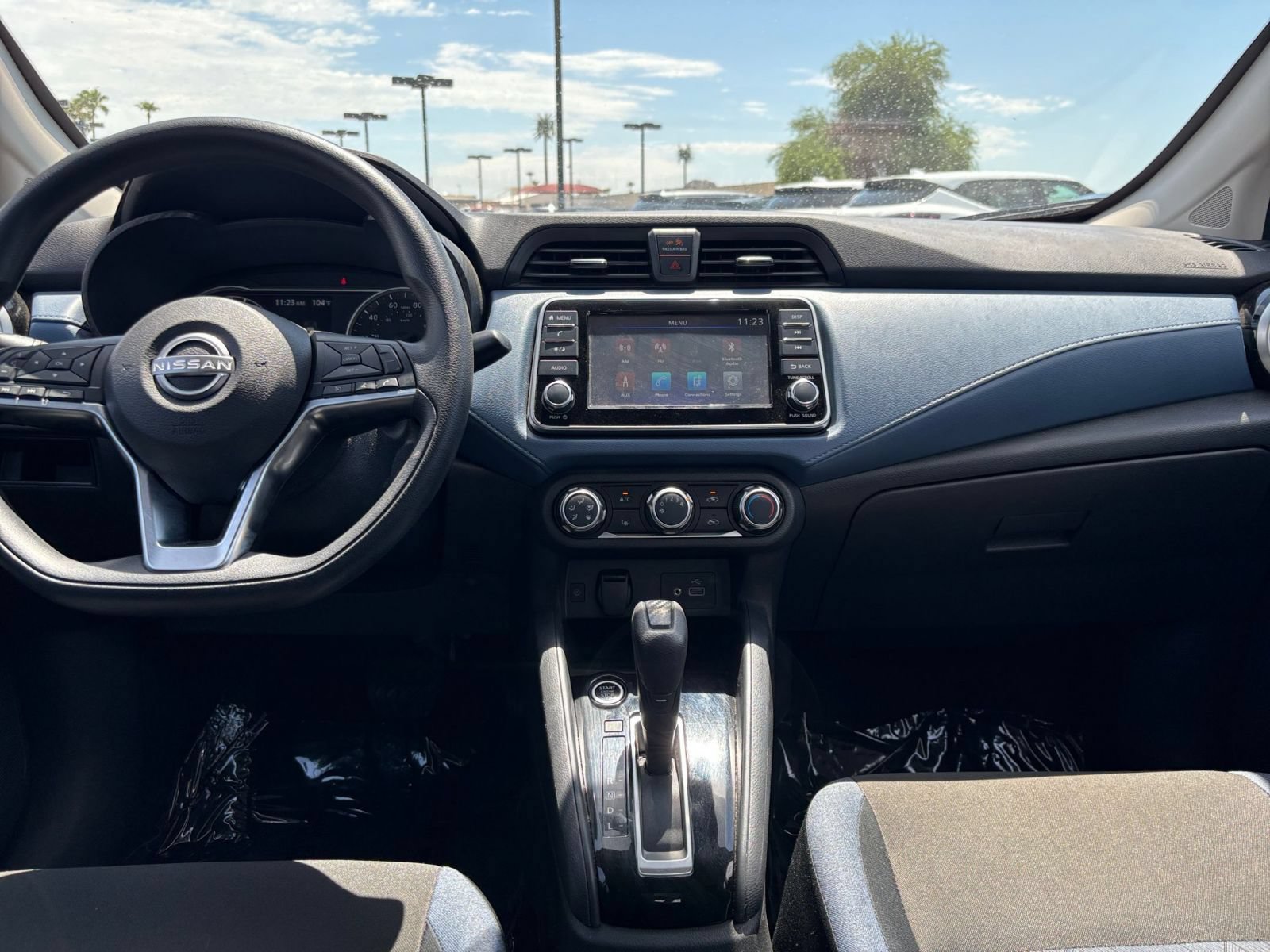 Used 2025 Nissan Versa SV FWD image 30