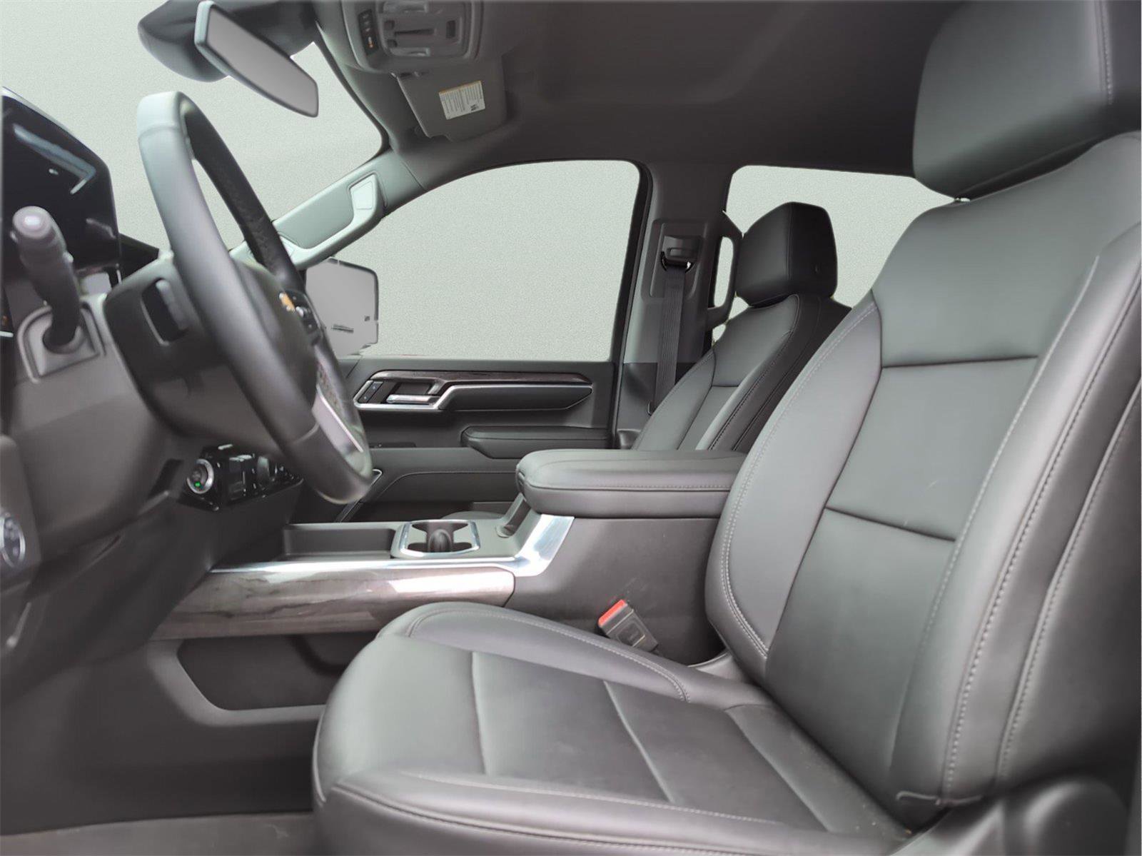 Used 2024 Chevrolet Silverado 2500 LTZ w/ LTZ Plus Package AWD/4WD image 13