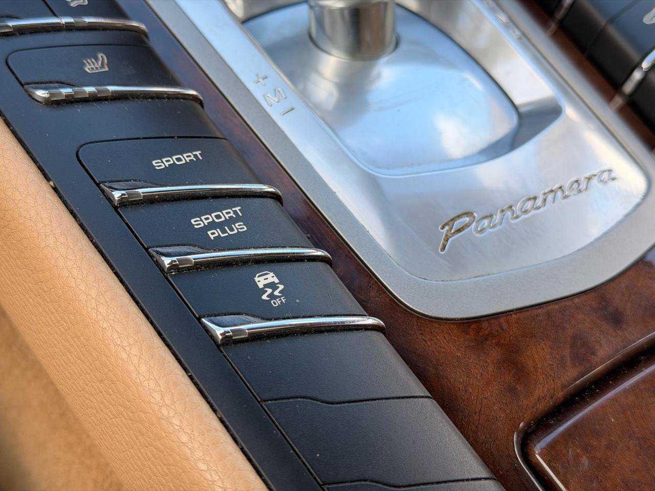 Used 2011 Porsche Panamera 4 image 30