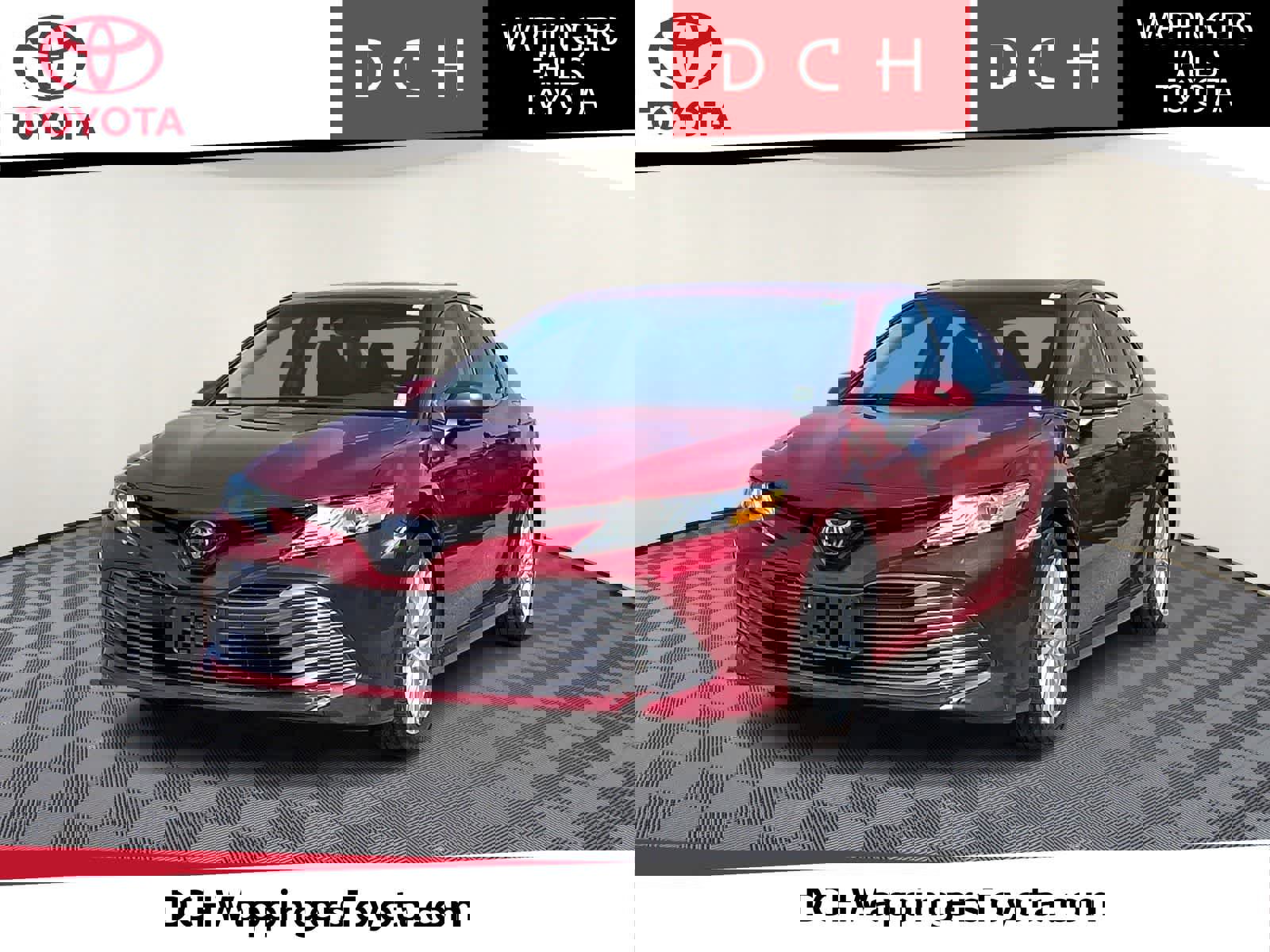 Used 2020 Toyota Camry XLE image 1