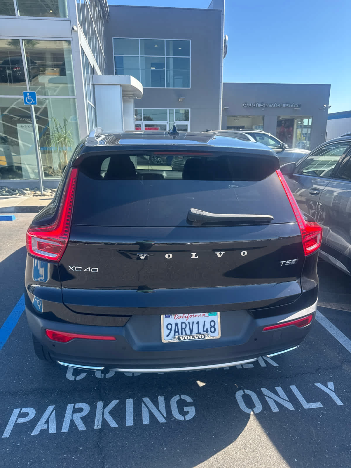 Used 2019 Volvo XC40 T5 Inscription AWD/4WD image 6