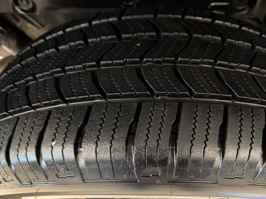 Used 2022 Jeep Wrangler Unlimited Sahara AWD/4WD image 21