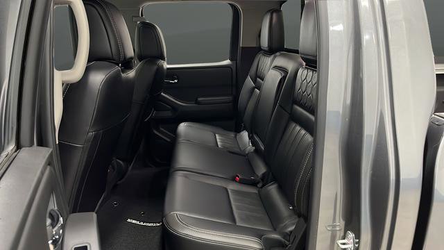 Used 2025 Nissan Frontier SL AWD/4WD image 23