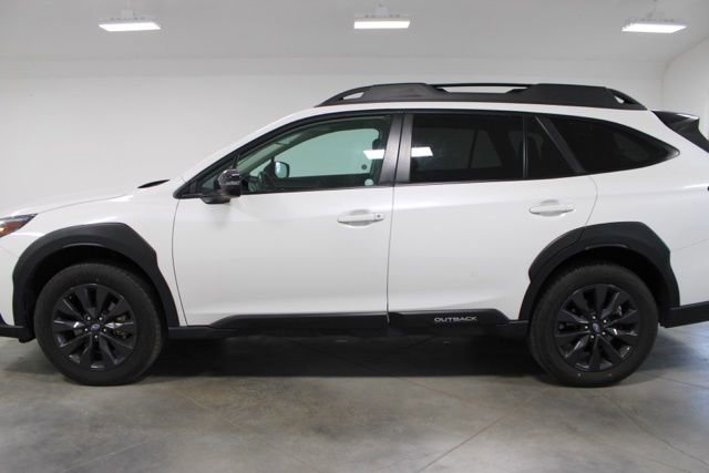 Used 2025 Subaru Outback Onyx Edition AWD/4WD image 6