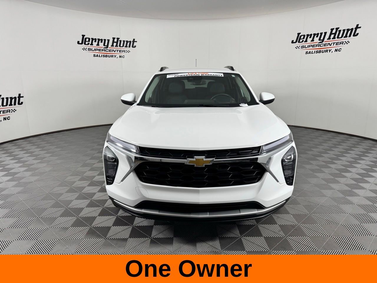 Used 2025 Chevrolet Trax LT w/ LT Convenience Package FWD image 5