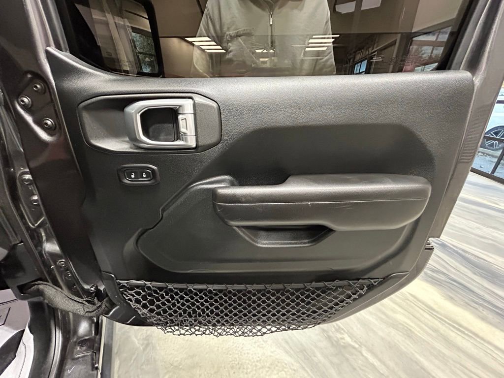 Used 2018 Jeep Wrangler Unlimited Rubicon image 39