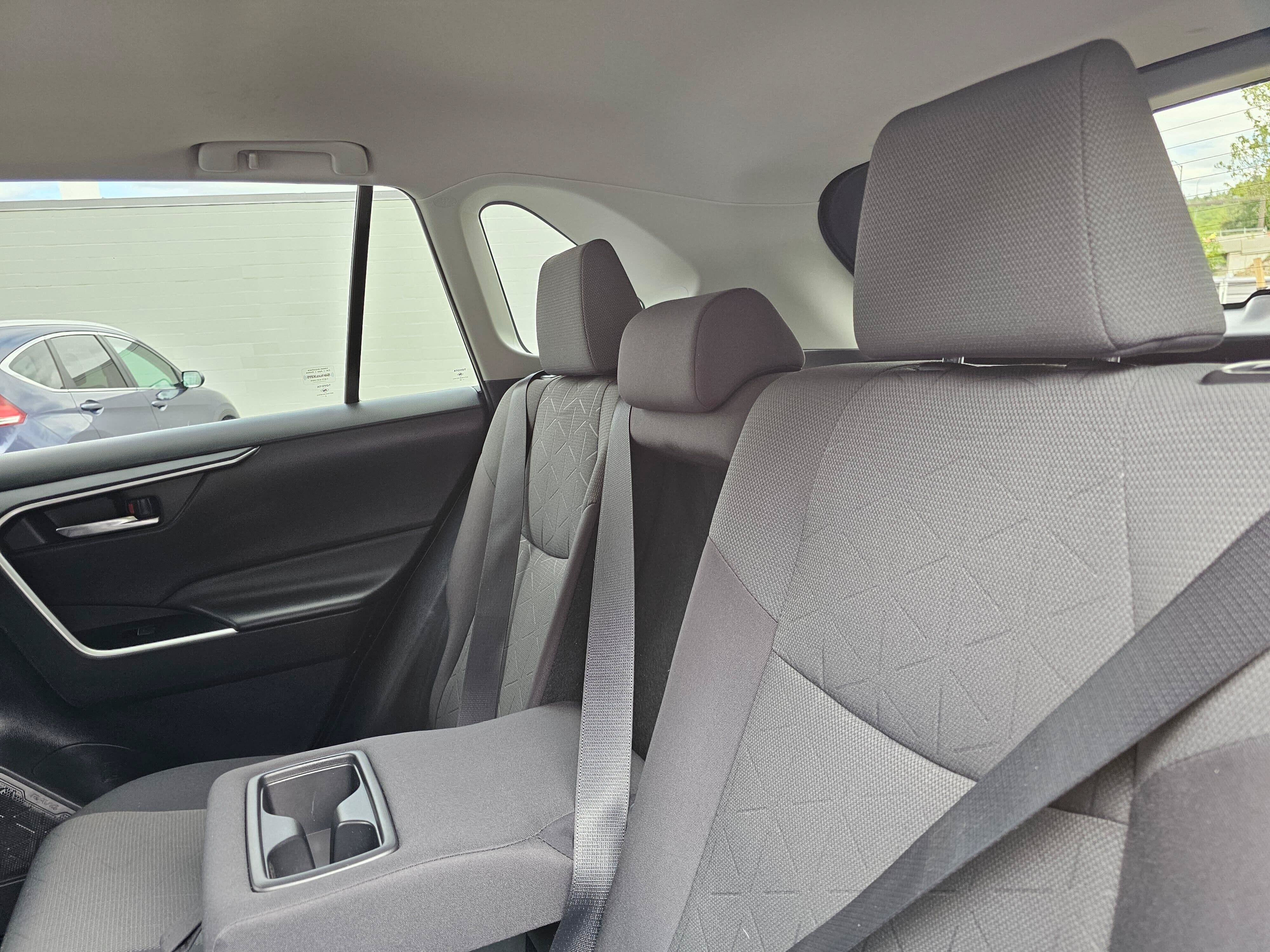 Used 2022 Toyota RAV4 XLE w/ Convenience Package AWD/4WD image 19