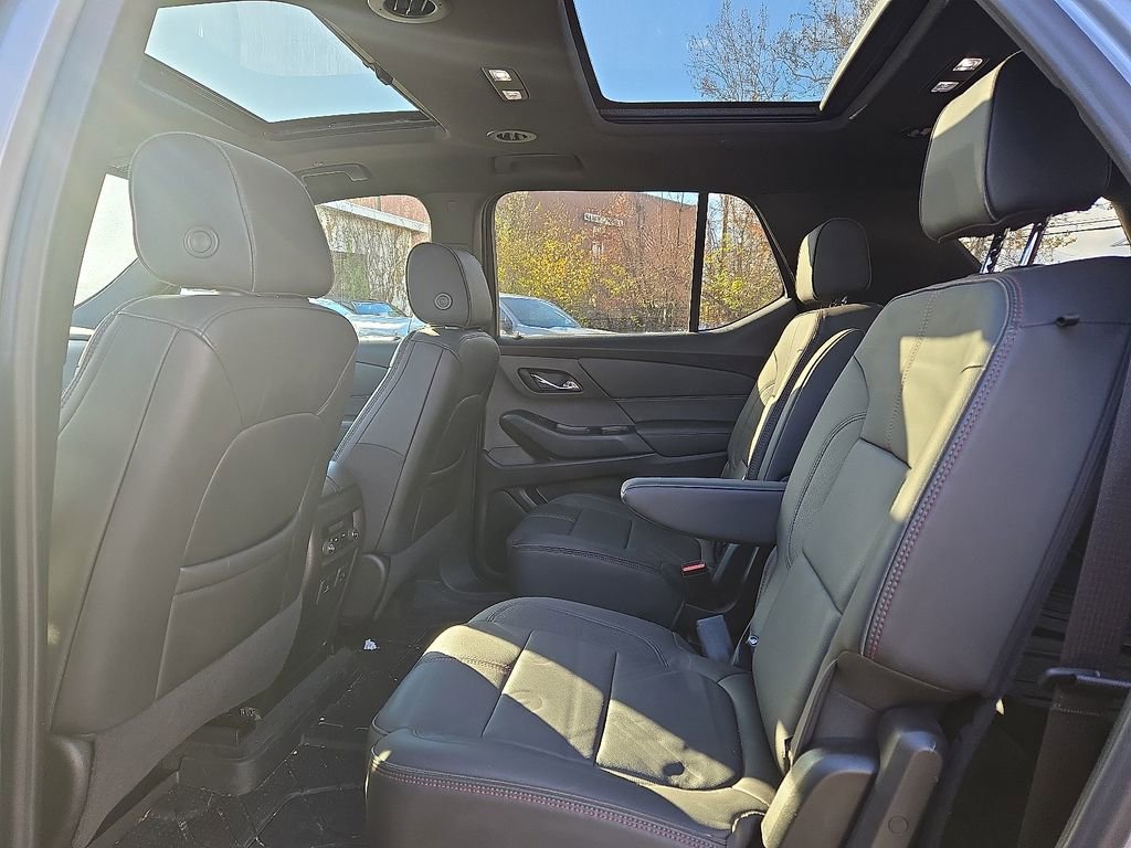 Used 2023 Chevrolet Traverse RS w/ LPO, Floor Liner Package image 16