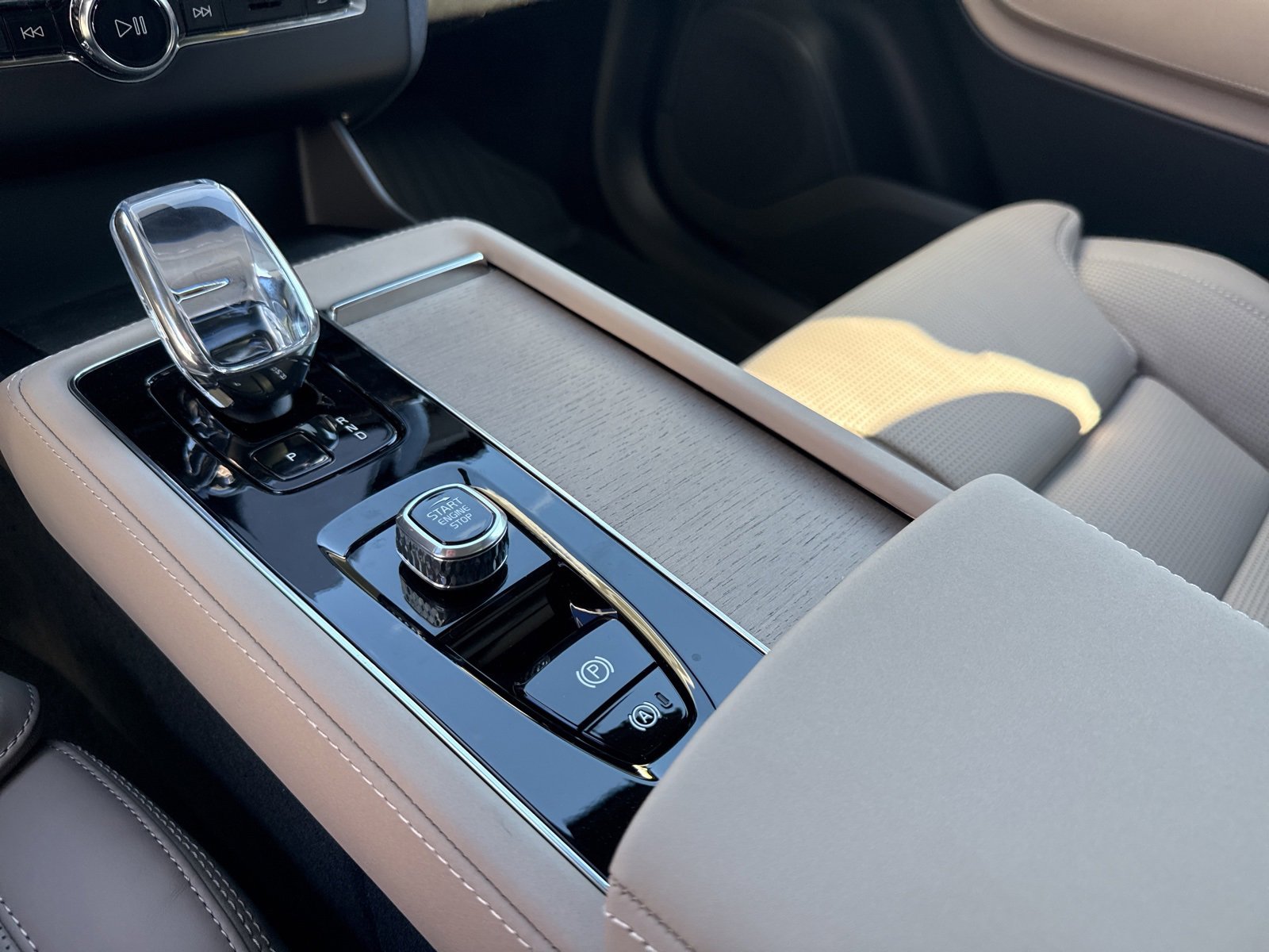 New 2026 Volvo XC90 B6 Ultra w/ Protection Package Premier image 22