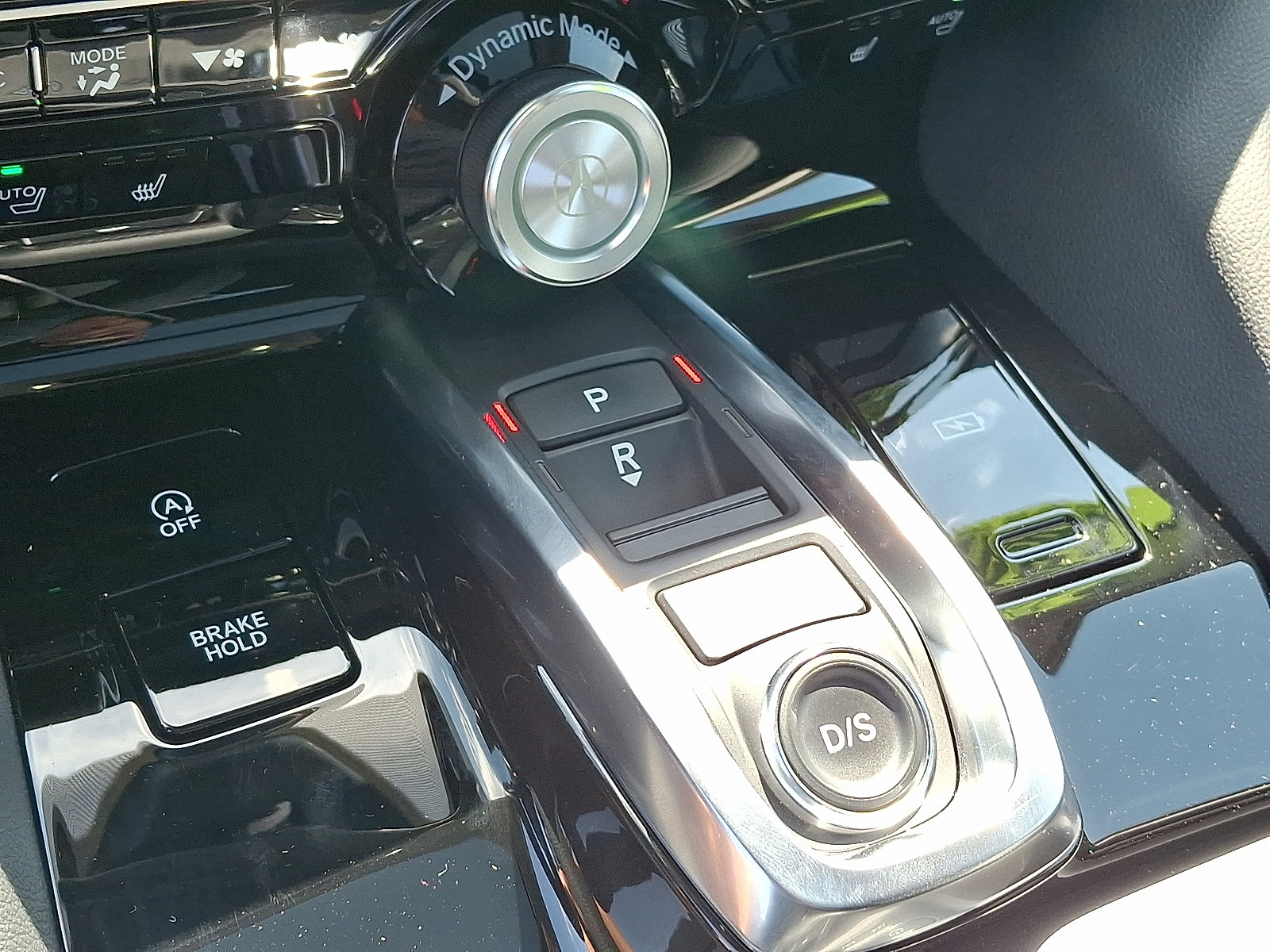 Used 2024 Acura MDX SH-AWD image 16