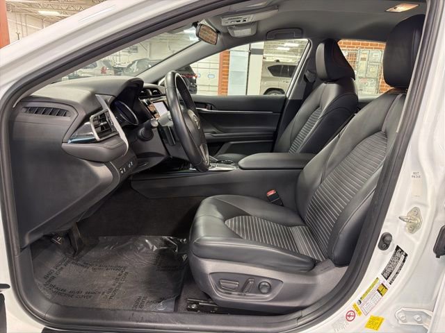 Used 2019 Toyota Camry SE image 13