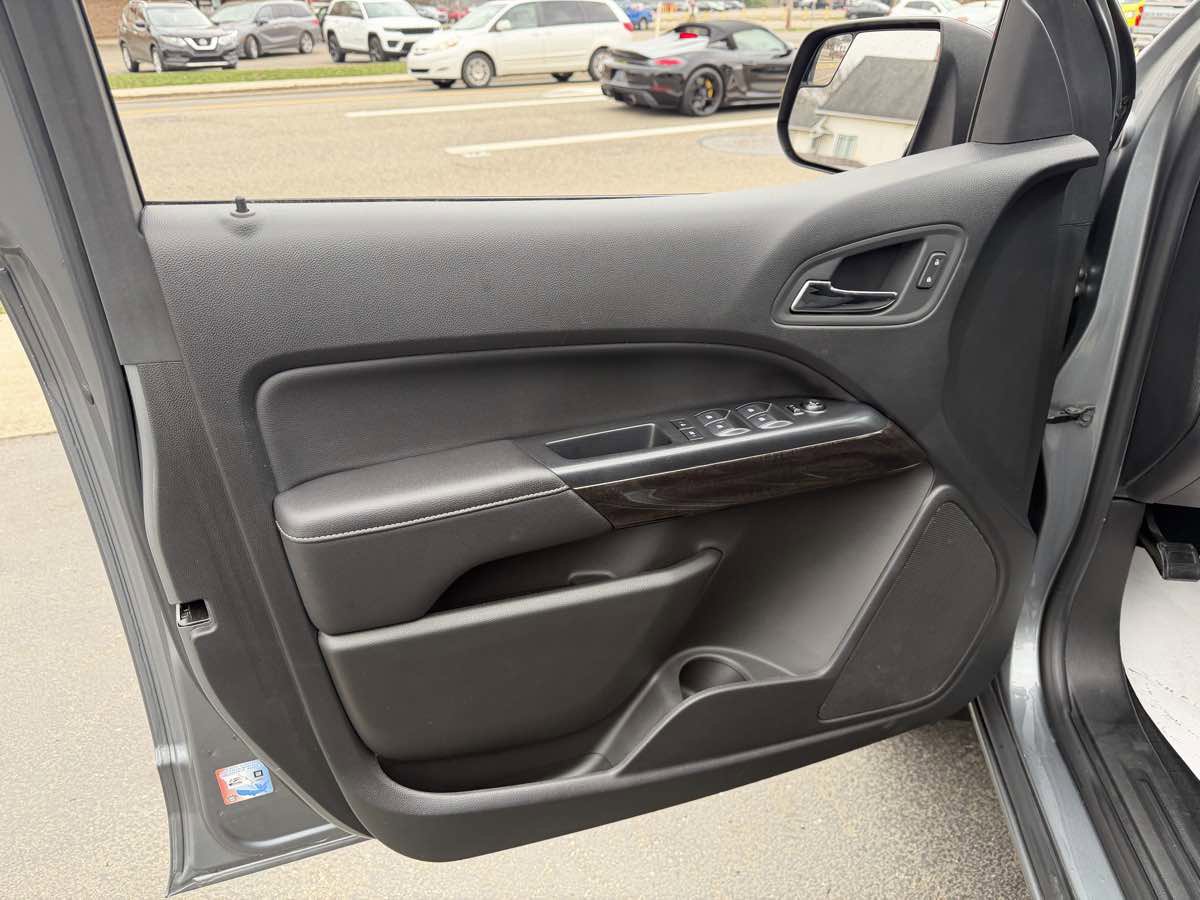 Used 2019 GMC Canyon SLE w/ Elevation Edition image 13