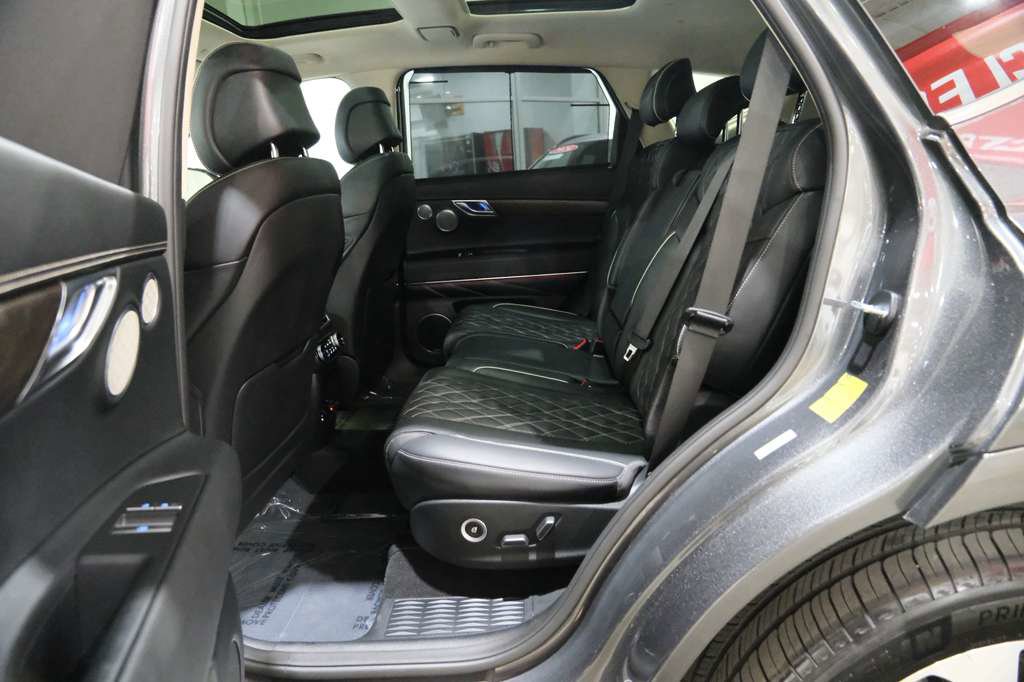 Used 2023 Genesis GV80 3.5T AWD/4WD image 22