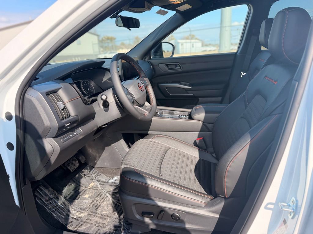 New 2026 Nissan Pathfinder Rock Creek image 8