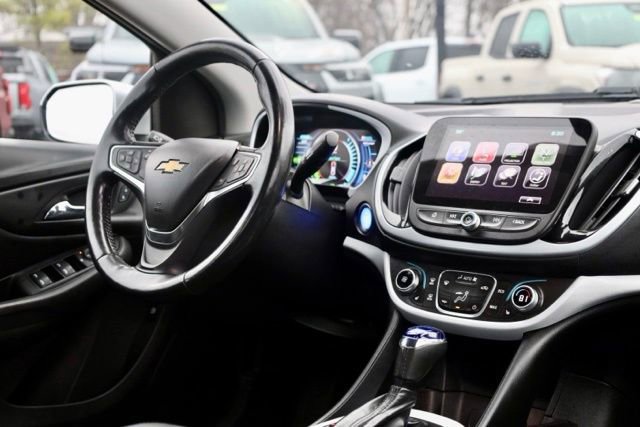 Used 2017 Chevrolet Volt LT w/ Comfort Package image 10