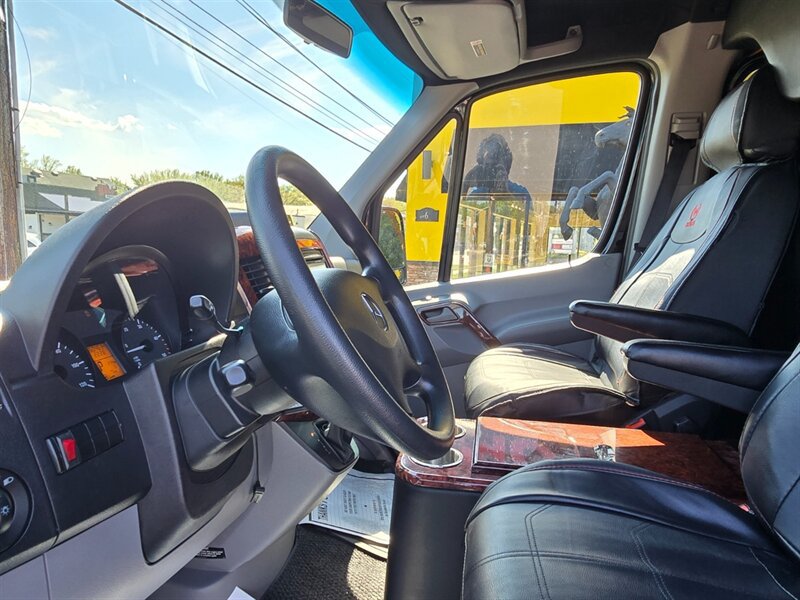 Used 2014 Mercedes-Benz Sprinter 2500 image 22