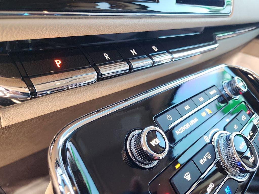 Used 2024 Lincoln Navigator L Reserve image 35