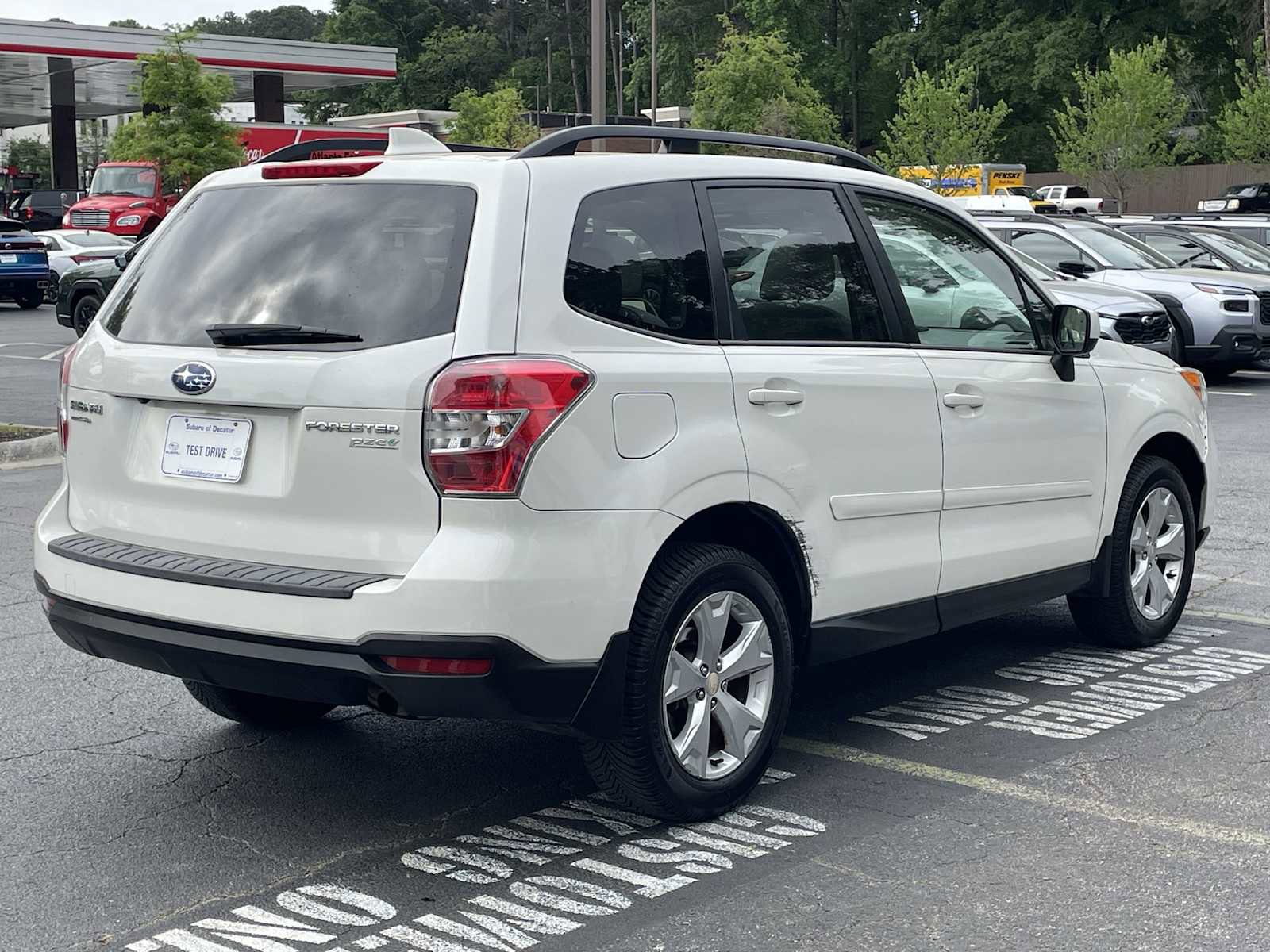 Used 2016 Subaru Forester 2.5i Premium w/ Popular Package #1 AWD/4WD image 4